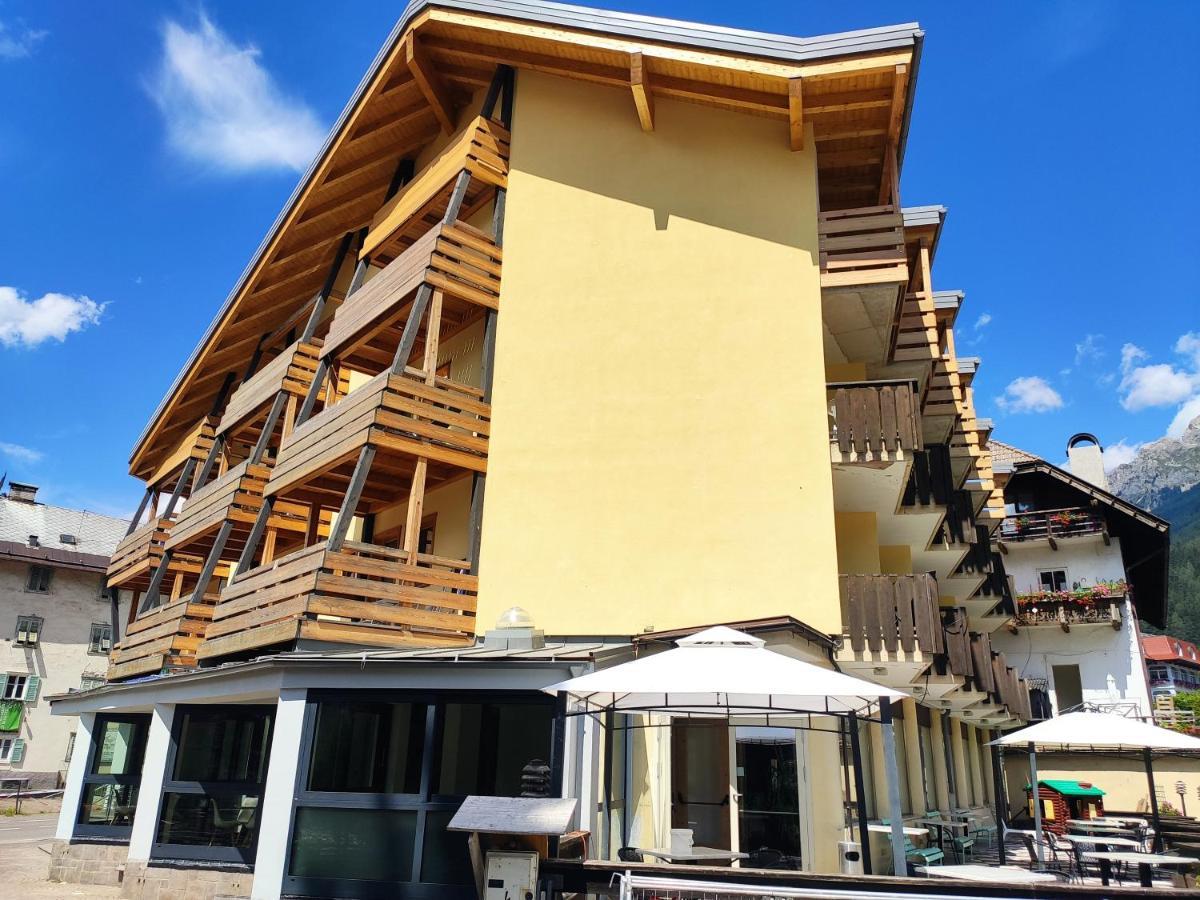 Hotel Moena Exterior photo