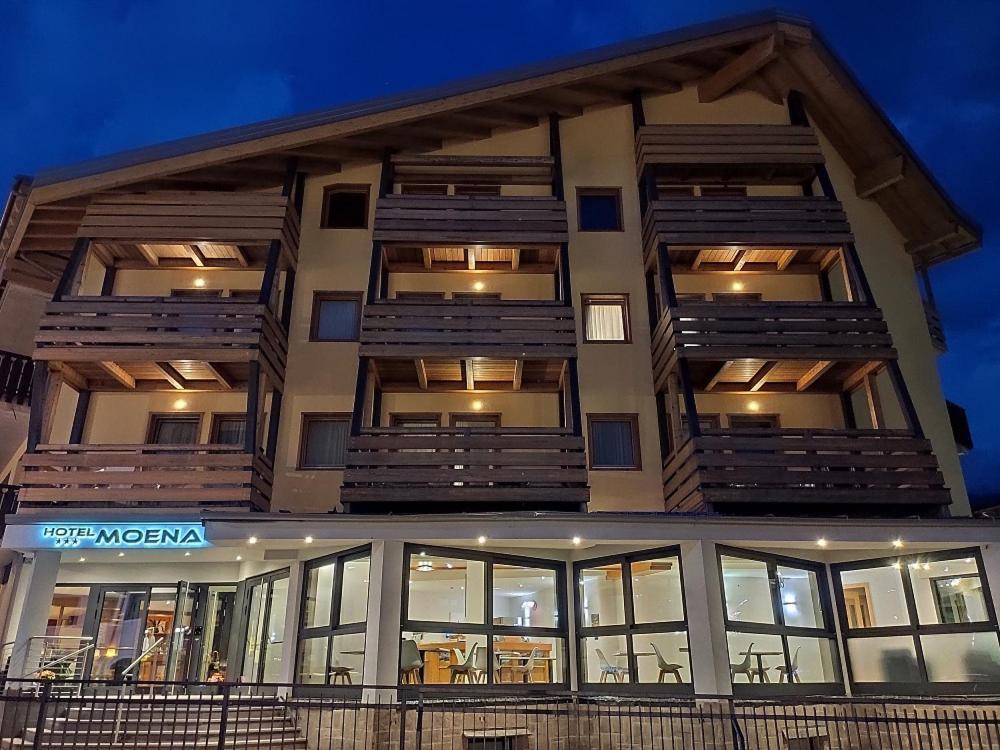 Hotel Moena Exterior photo