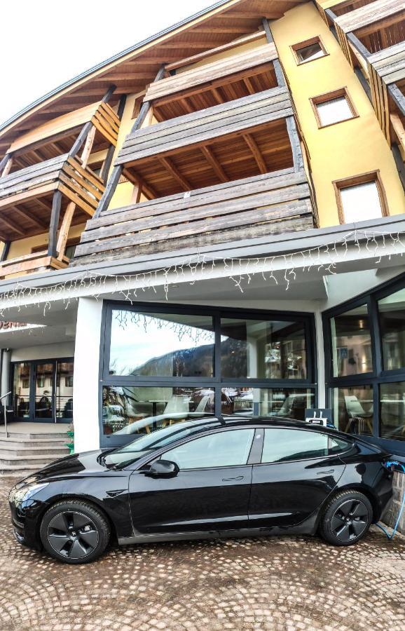 Hotel Moena Exterior photo