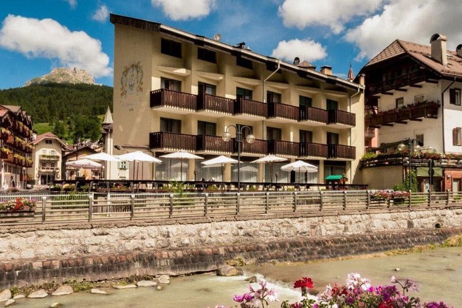 Hotel Moena Exterior photo